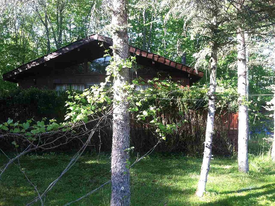 1st image of 3 Cedar Ln