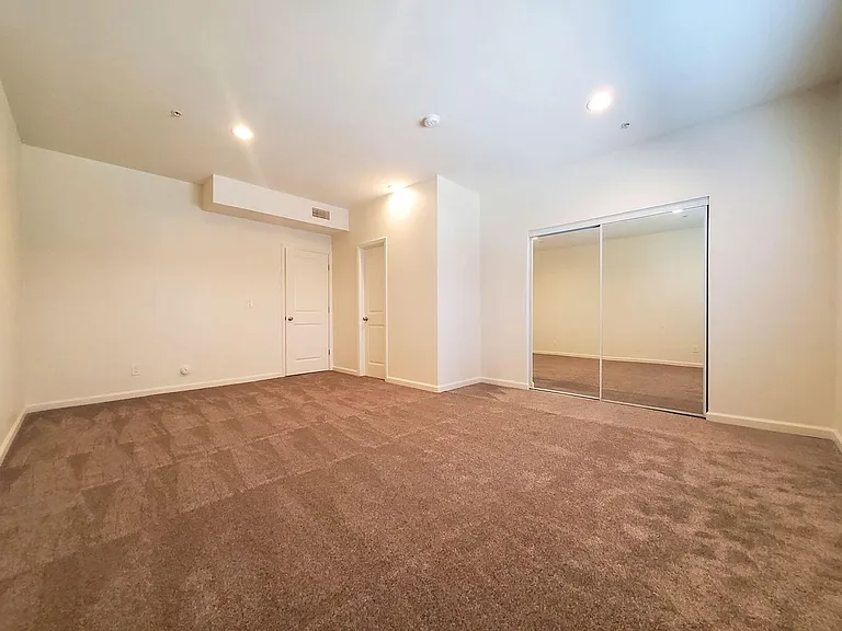 12550 Laurel St — Photo 7