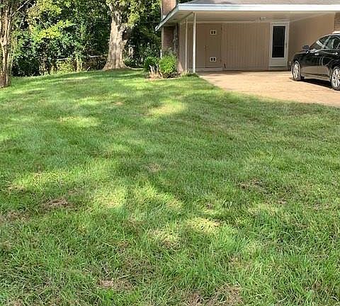 3rd image of 2733 Hermitage Dr