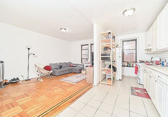 2nd image of 2201 Amsterdam Ave APT 3D