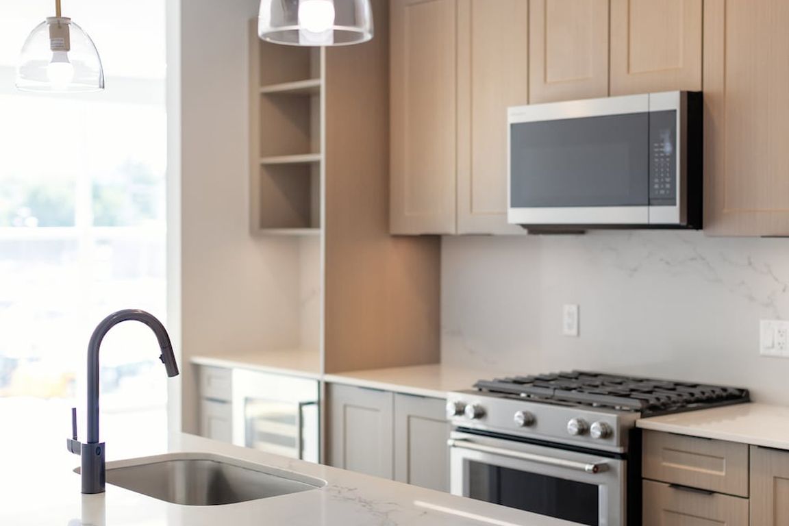 Signature Collection Kitchen with upgraded finishes