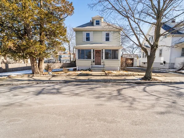 51 Paine St, Winthrop, MA 02152