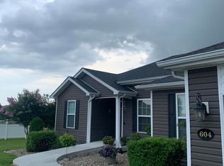604 Doral Ct, Berea, KY 40403