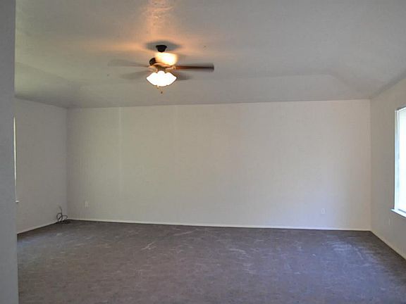 4th image of 17558 S Compass Rose Cir