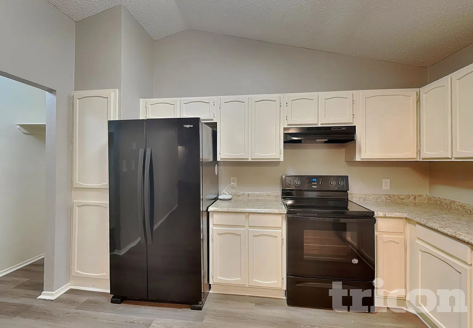 1401 Timbercrest Drive Benbrook TX — Photo 4