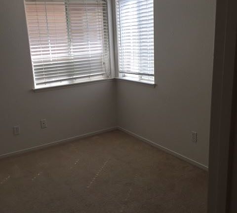 3rd image of 748 Champagne Ct