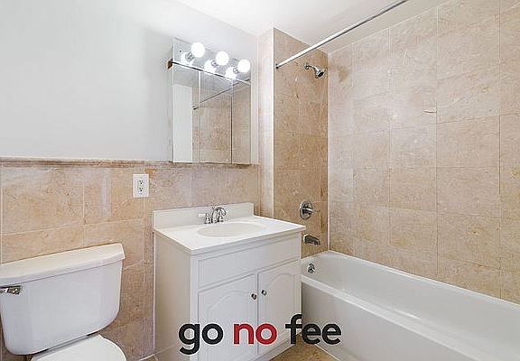 4th image of 444 Manhattan Ave #8CC