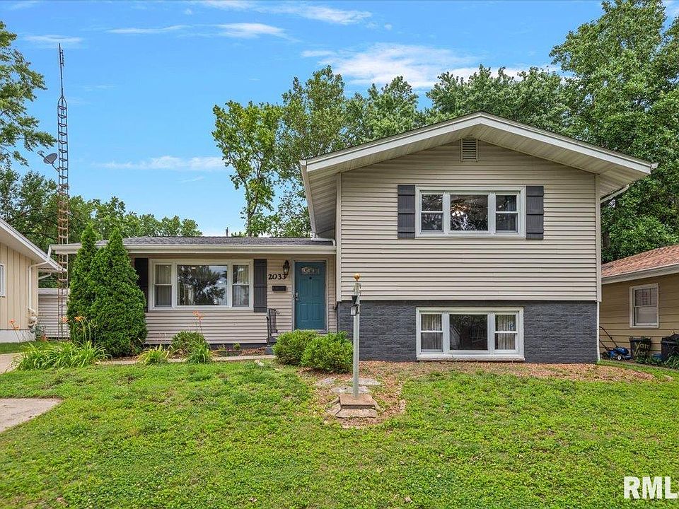 1st image of 2033 Brentwood Dr