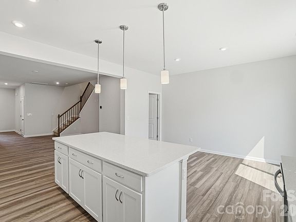 3rd image of 343 Laura Elizabeth Ln