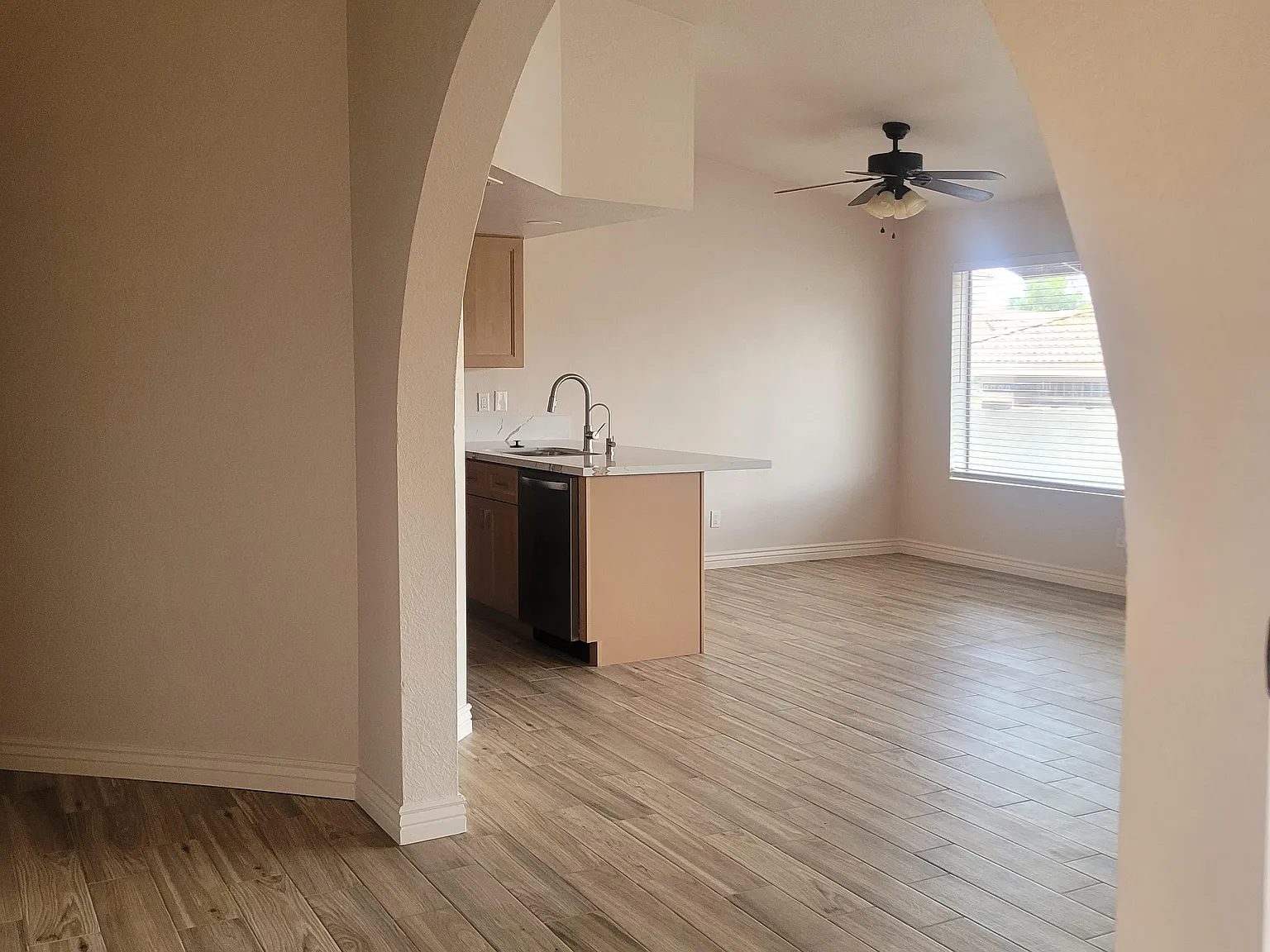 2913 Country Club Dr — Photo 4