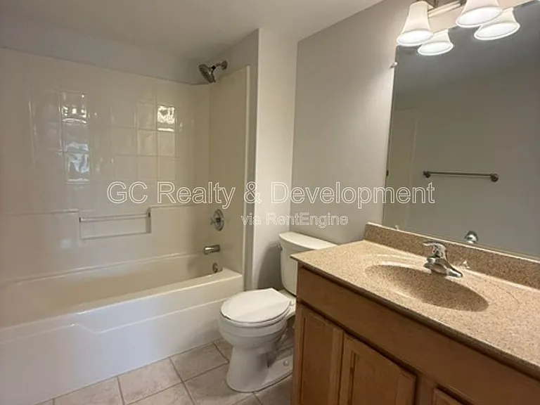 17212 Oak Park Ave #2SE — Photo 14