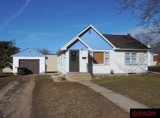 313 Abbot Ave SW, Madelia, MN 56062