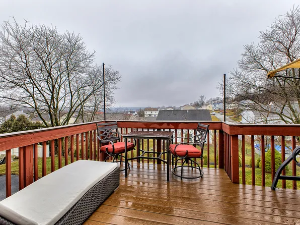 304 Chanticleer Cir #1, New Stanton, PA 15672