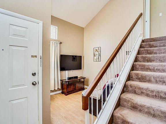 5th image of 1535 N Horne Unit 118