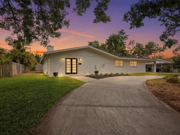 615 Fontana Ln, Bradenton, FL 34209