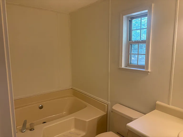 38 Dogwood Ln — Photo 14