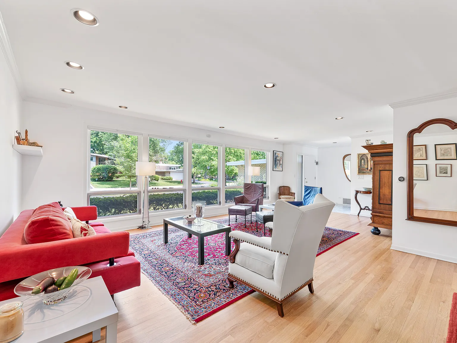 1104 Kent Ave — Photo 4