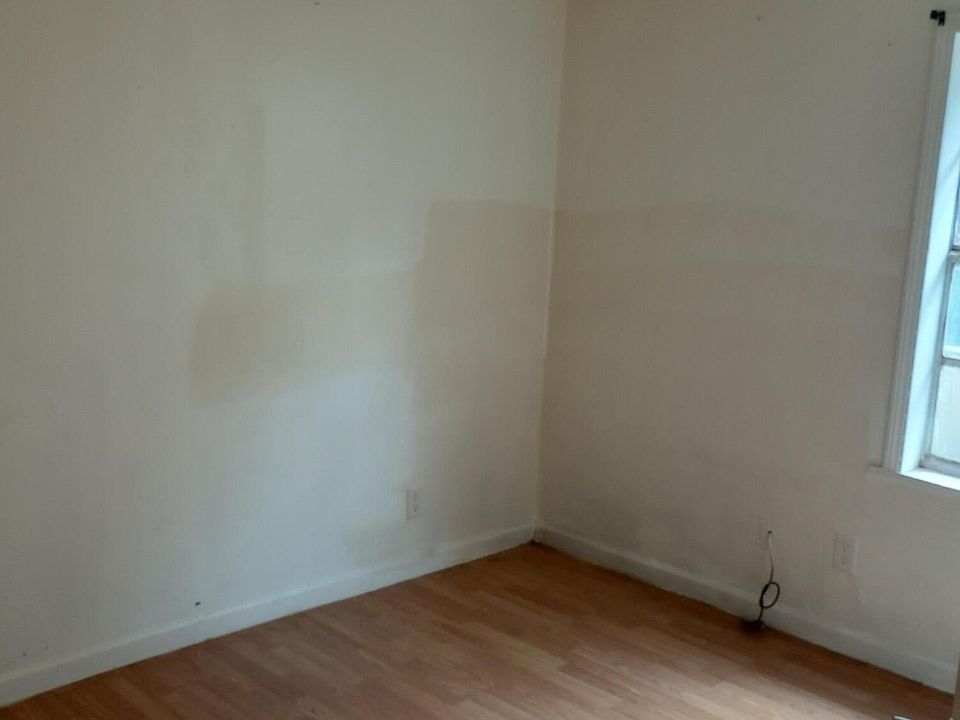 2nd image of 1906 17th St