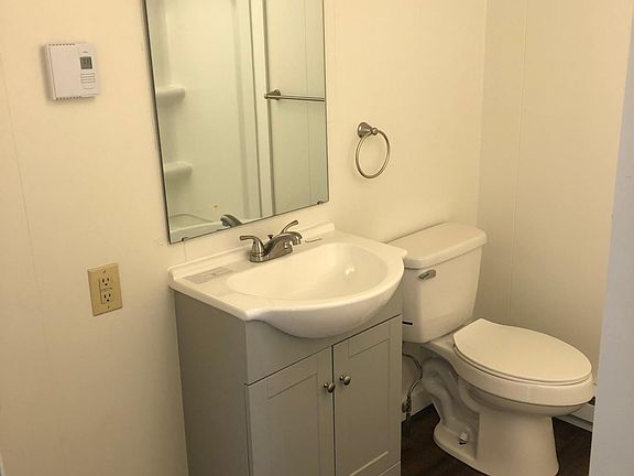 2nd image of 216 Salisbury St #3