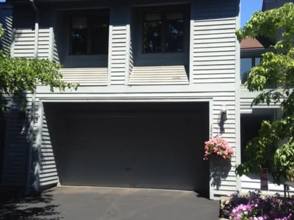 1226 James St, Syracuse, NY 13203