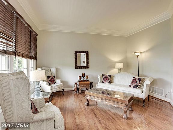 2nd image of 6800 Koandah Gdns