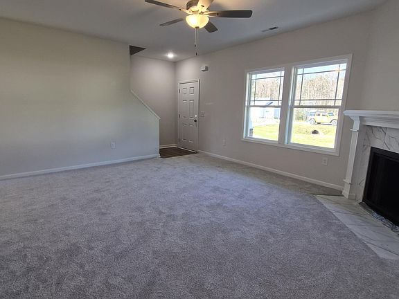 3rd image of 313 Bonsai Way