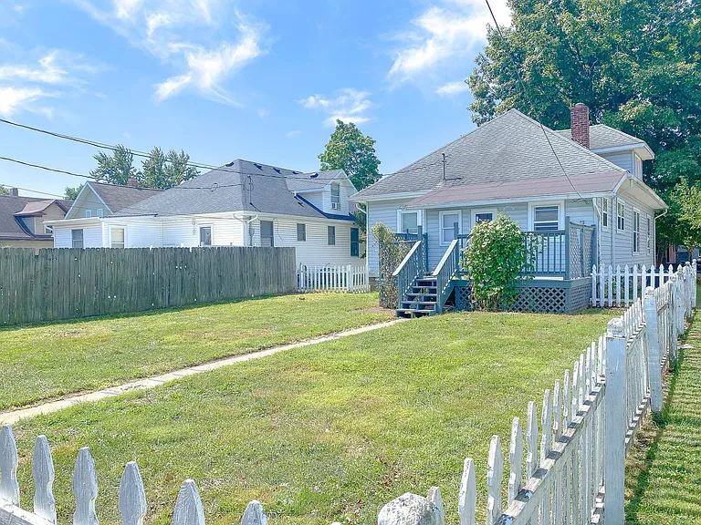 1106 S Buckeye St — Photo 3