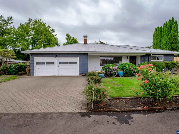 1066 Redwood St NW, Salem, OR 97304