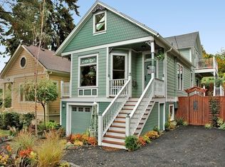 322 SW Meade St, Portland, OR 97201