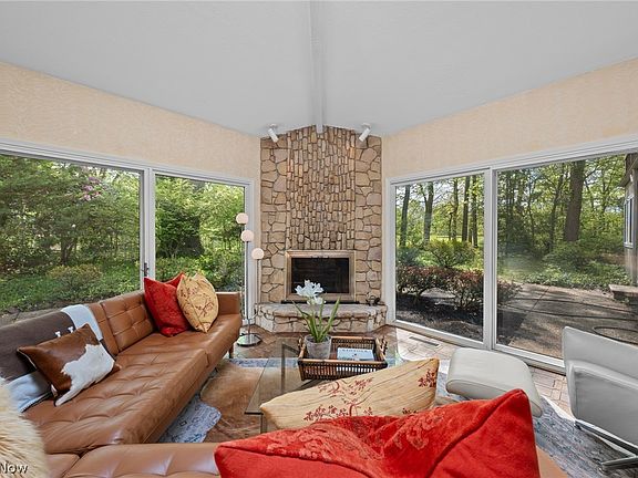 5th image of 17571 Merry Oaks Trl