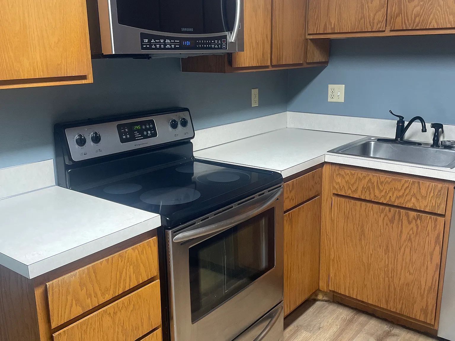 2 bed, 900 sqft, $1,195 — Photo 3