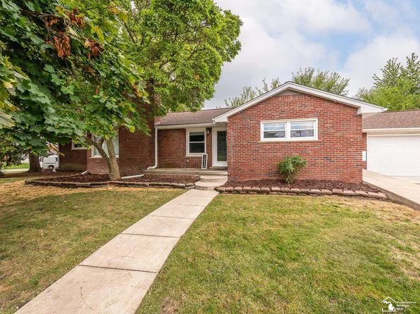 13420 Catalpa St, Southgate, MI 48195