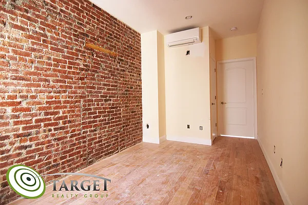 Rented by Target Realty Group | media 7