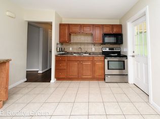 3516 Locust Ln, Cincinnati, OH 45238