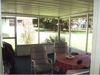 5th image of 216 W Hollyfern Pl