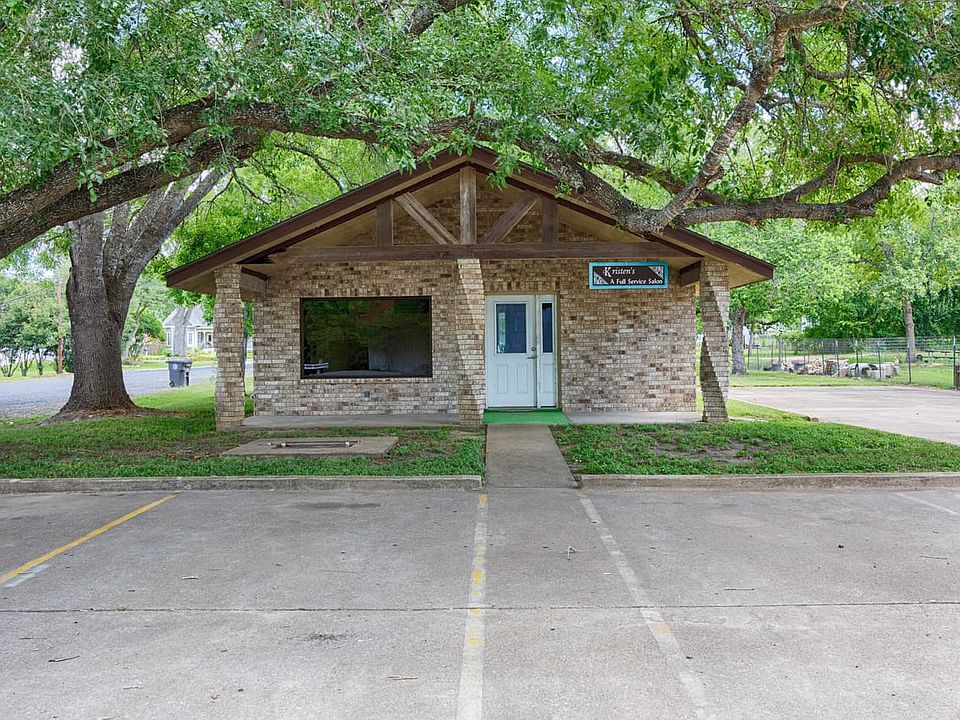 ♮H.M.L.Y.E 78956, TX Homes for Sale & Real Estate | Realtor.com®