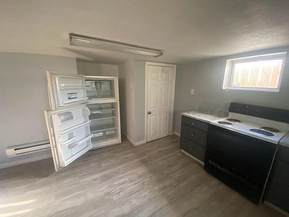 3rd image of 400 Emma Ave #4