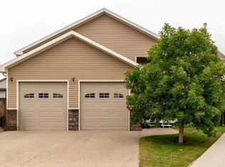 417 E Sundance Pl, Coalhurst, AB T0L0V2