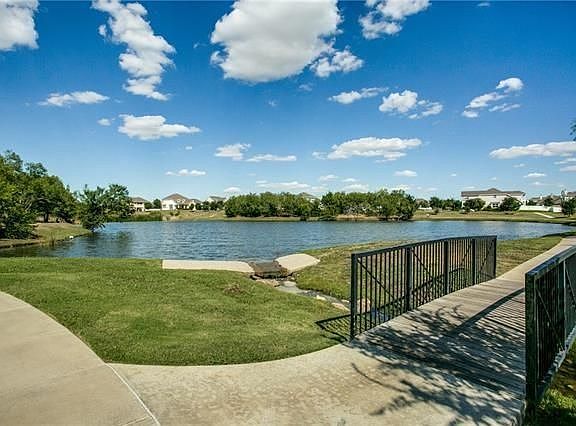 5th image of 9100 Crandall Dr
