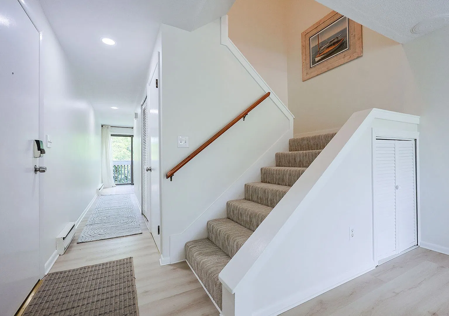 Newly Renovated Winter Rental at the Thorwald Condos — Photo 4