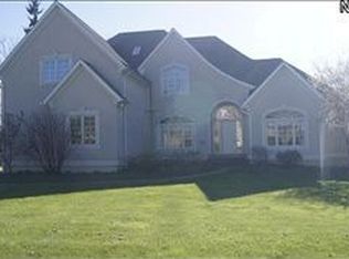 2788 Goldleaf Dr, Akron, OH 44333