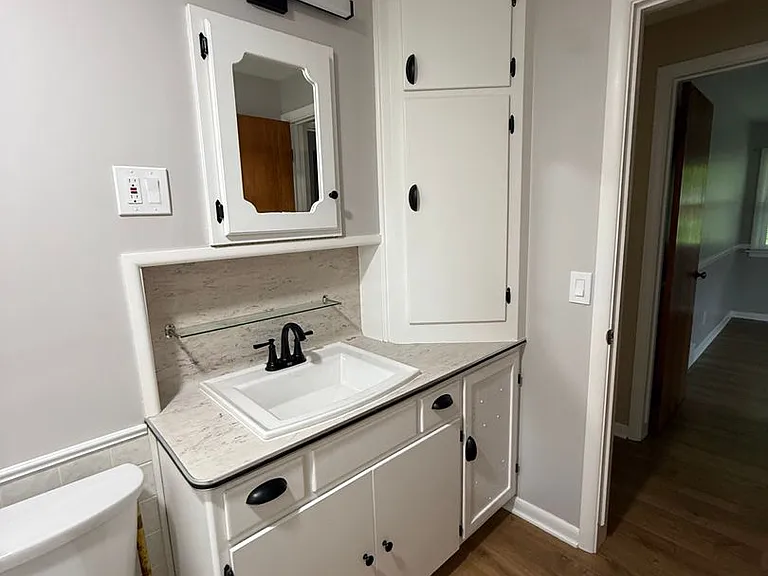 704 Rumson Rd — Photo 15