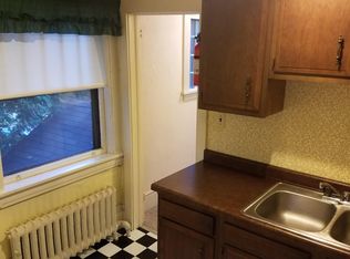 1319 E 3rd St #2, Duluth, MN 55805