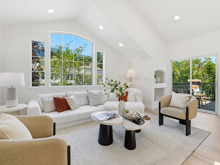 1 Arroyo View Cir — Photo 2