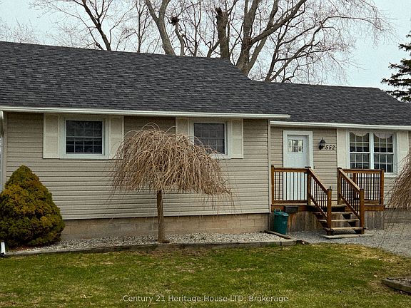 2nd image of 552 Lakeview Rd