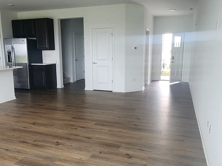 25704 W Wakefield Dr — Photo 4