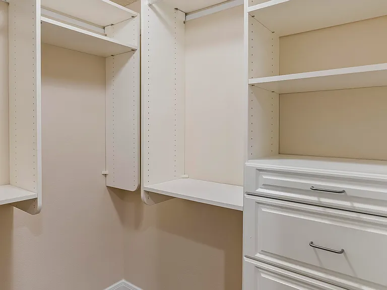 San Brisas Apartment Homes — Photo 11