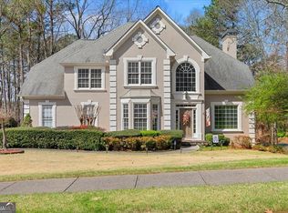 561 Fairway Dr, Woodstock, GA 30189