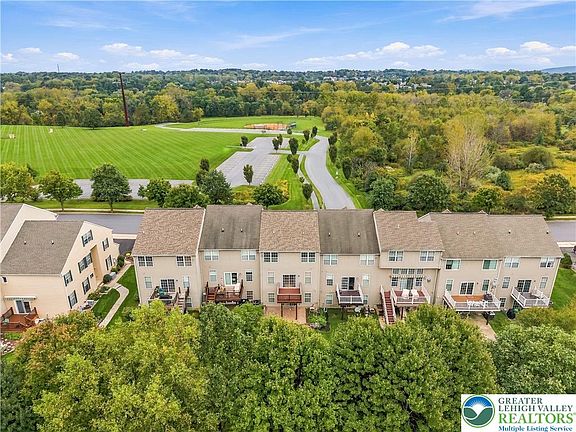 4th image of 5607 Spring Ridge Dr W