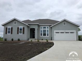 306 Shannon Ct, Lawrence, KS 66049